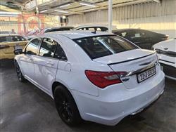 Chrysler 200